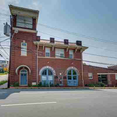 Downtown Winston-Salem Condo w/ Private Library! Hotel Exterior