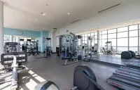 Stylish retreat in prime location with lakeview Hotels in Etobicoke