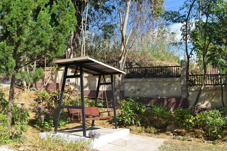 รูปภาพของ5 minutes to Wat Phrathat Phasornkaew, one of the mesmerizing local attractions!