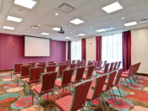 Hampton Inn & Suites Detroit/Troy Hotels in Troy