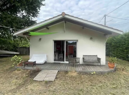 Charmante Maison à Proximité du lac Отели в г. Уртен