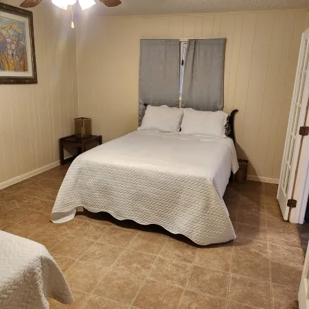 Welcome To the Ranch at White Water- Charming home on 5 acres with event patio.