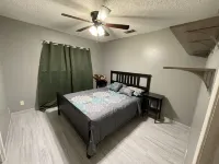 Newly remodel home. Hotels near Doeskin Ranch