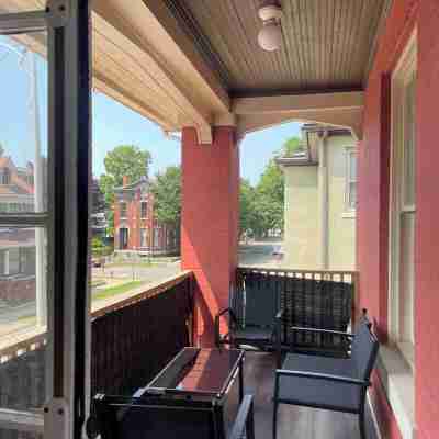 Cherry Street Retreat B - 2BR/1BA APT near River Others