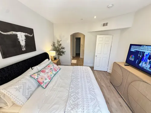 Charming 2B&3B townhome  in  Oak Creek Irvine