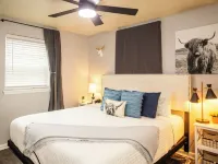 Work Space/King/Patio/Near Airport/Close to I-35 ムーアのホテル