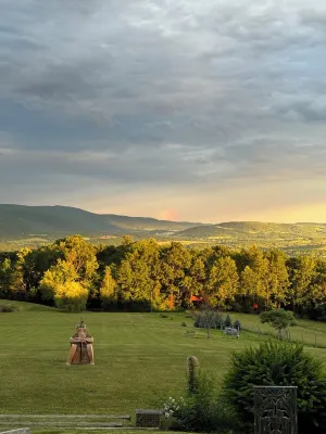 A Tranquil Country Home in serene Copake with AC, WiFi