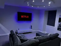 Modern 3-Bedroom Home with Cozy Cinema-Style Living Space Hotels in Cumbernauld