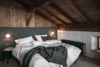 Exclusive "Felder Alpin Lodge" with Dolomites view, ideal for families & friends