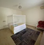 Villa Avec Piscine. Calme, à 5 Minutes de L'océan et Prés de Toutes Commodités Hotels in 