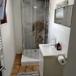 Chalet, with fenced garden of 200m2. Your dog is also welcome