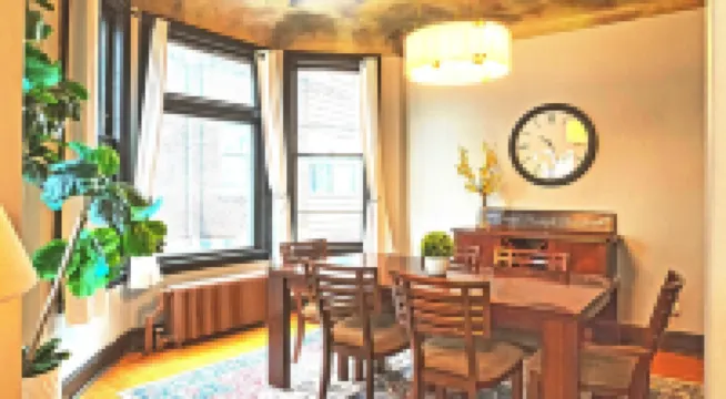 Charming 2-bedroom house with plenty amenities on Saint Paul's Cathedral Hill