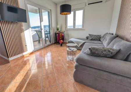 Große Familienfreundlich Wohnung mit vielen Extras