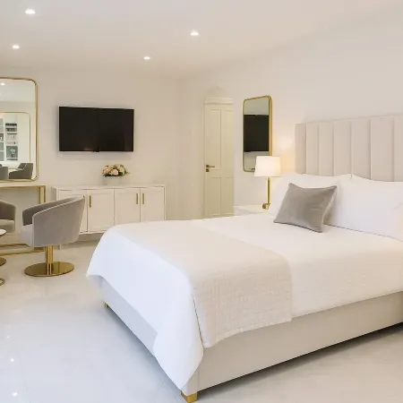 The Hadley Hotel