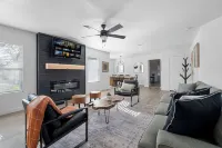 Luxury Resort-Style Retreat Near AT&T Stadium