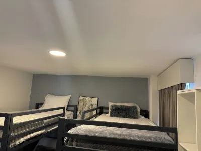 Lujoso Apartamento para 7 Persona, Terraza, BBQ, AC, Wi-Fi, Parqueo, Lavandería…  호텔