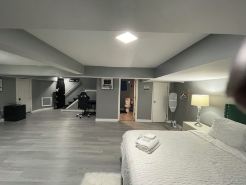 Terrific 6-bedroom house with AC in Trenton