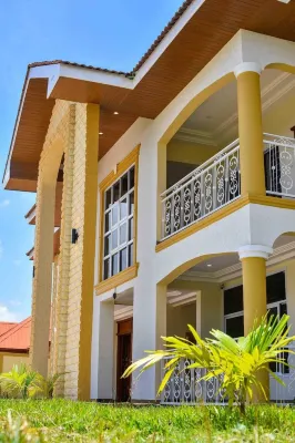 Seyramz Palace - Entire 2 Bedroom Apartment - Free Shuttle on Arrival のホテル