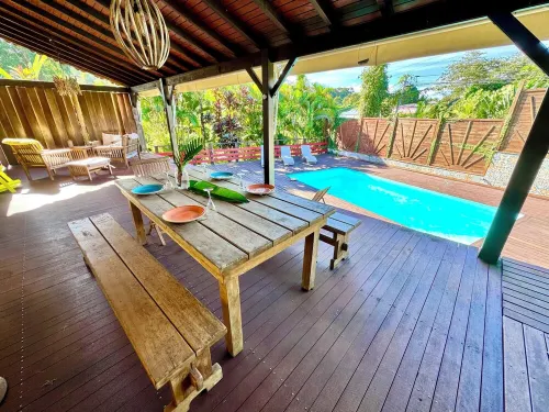 Creole villa with swimming pool Hotels in Petit-Bourg