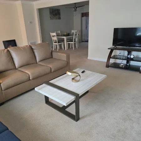 Charming 3-bedroom townhome in Midlothian with WiFi, TV and AC Отели рядом с достопримечательностью «Парк Роквуд»