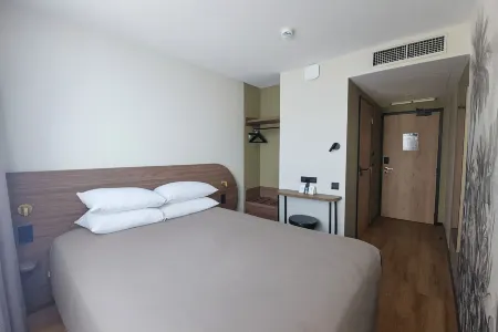 Logis Hôtel de Port d'Alon - St Cyr Sur Mer