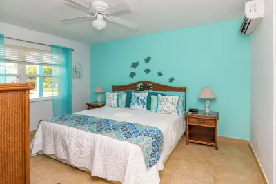 Newly renovated Oceanfront Townhouse with Stunning Views & Private Beach Access Hotel di 