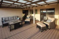 Beautiful 2 bedroom 2 bath Vineyard house located in a vineyard on 40 acres