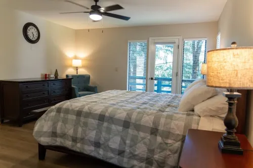 Family Getaway: Lakeside and Hiking Cabin