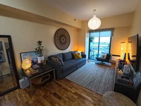 Bay City Garden Oasis. Sunset Seaside Vibe. Cool & Breezy View of City Lights.