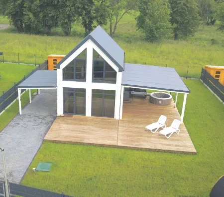 Ferienhaus Laura 70qm bis 5 Gäste mit Sauna, Whirlpool in der Hauptsaison Отели в г. Волин