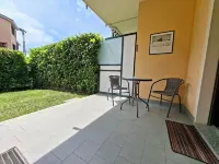 TWO-ROOM APARTMENT WITH PRIVATE GARDEN