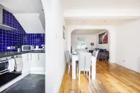 Newly Launched 2 Bed Home ~ Dagenham ~London with Free Wifi &Off -Street Parking