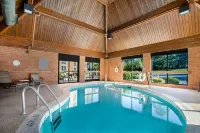 Comfort Inn Virginia Horse Center - Swimmingpools