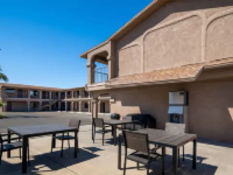 Travelodge by Wyndham Parker Hotels in Parker