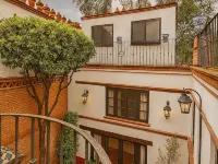 Villa Colonial Coyoacán Hôtels à proximité de : Centre commercial Oasis Coyoacán