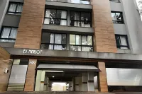 Edifício com Ótima localização e Conforto Hotels in Toledo