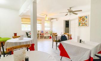 Golden Palm B & B - Housity