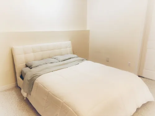 Spacious Family-Friendly Suite Near Cultus Lake with Private Entrance & Patio