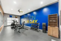 Comfort Inn & Suites - Gym