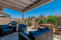 Snowbirds & Families - Large Covered Patio - Pet Friendly - Cabletv - Sleeps 6