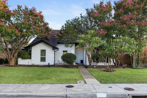 Luxury Home w Pool, Chef's Kitchen, Poker Room & Massage Chairs