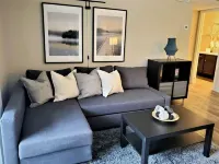 Cozy One Bedroom, Washer Dryer, Central Location,  Fireplace, Monthly Discounts Hotel a 