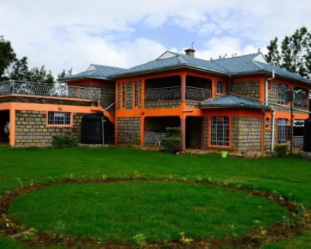 Serian Vacation House Hotels in Narok Town