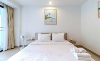 1BR with Pool &Gym Prime Location C233