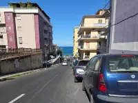 Gallucci Holiday Apartments by the Sea فنادق في كروتوني