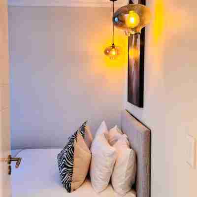 2 Bed in Gorgeous Golf Estate Rooms