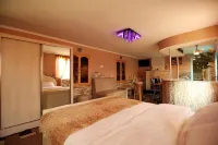 Hotel Harmony Hotel a 