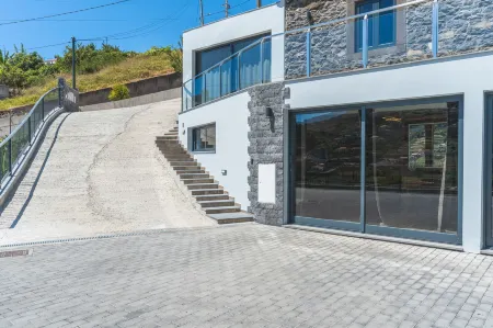 Julianas House 2 by Atlantic Holiday Отели рядом с достопримечательностью «Igreja de Sao Bento»