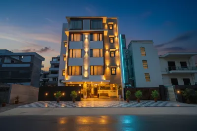 FabHotel Golf Inn - Business-Friendly Stay Near Golf Course Road, Cyberhub & Metro Hotels in Gurugram