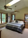 Spacious 5 Bedroom Cabin in Charming Hayward on Windigo Lake
